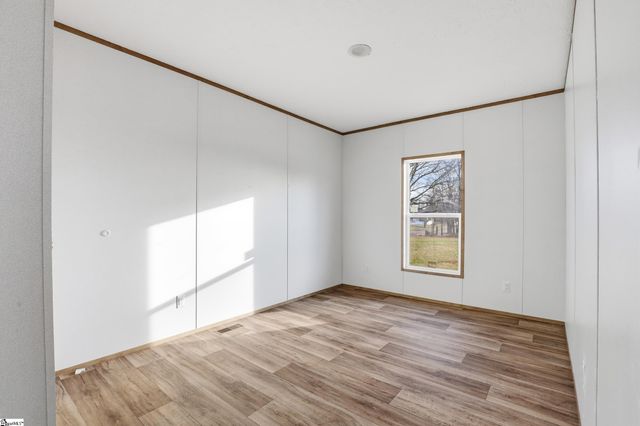 1216 Fairview Church Road, Spartanburg, SC 29303