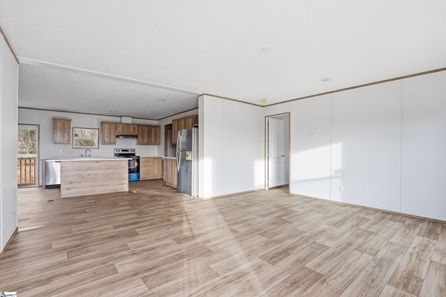 1216 Fairview Church Road, Spartanburg, SC 29303