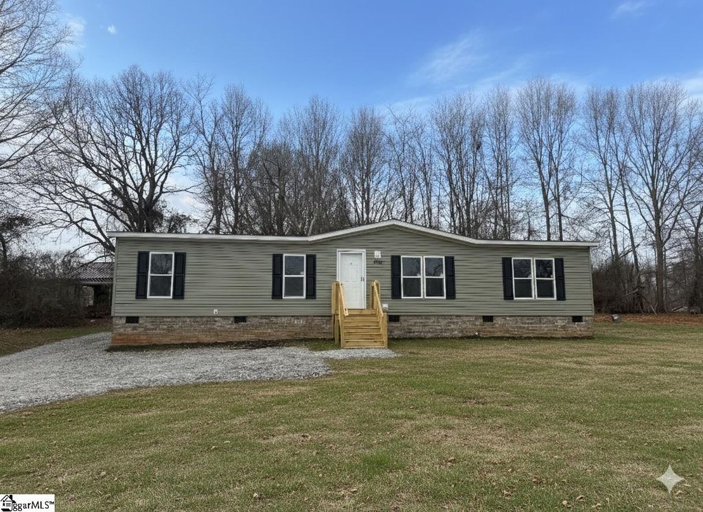 1216 Fairview Church Road, Spartanburg, SC 29303