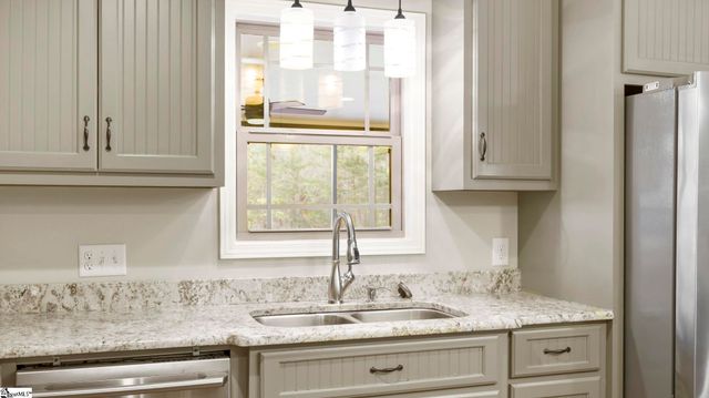 301 Little Valley Drive, Piedmont, SC 29673