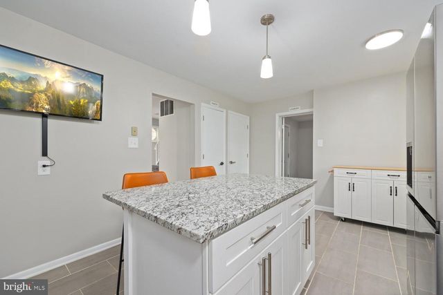 12302 HARBOR DR, Woodbridge, VA 22192