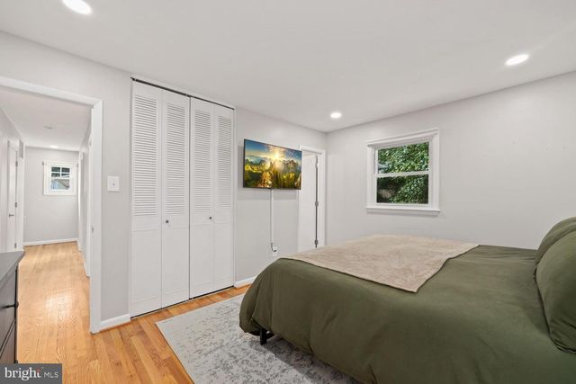 12302 HARBOR DR, Woodbridge, VA 22192