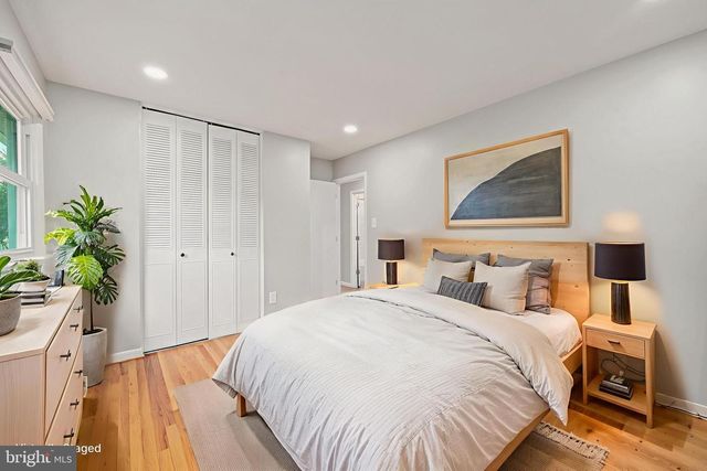 12302 HARBOR DR, Woodbridge, VA 22192