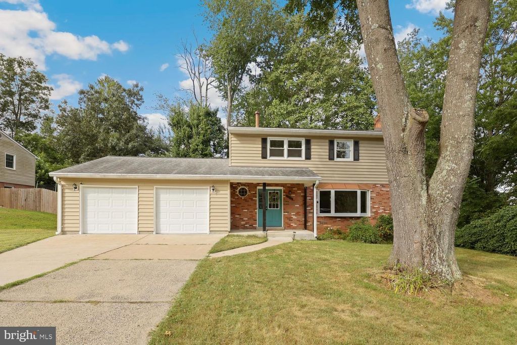 12302 HARBOR DR, Woodbridge, VA 22192