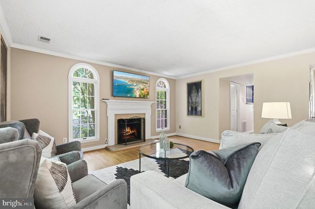 129 HUCKLEBERRY DR, La Plata, MD 20646