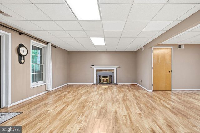 129 HUCKLEBERRY DR, La Plata, MD 20646