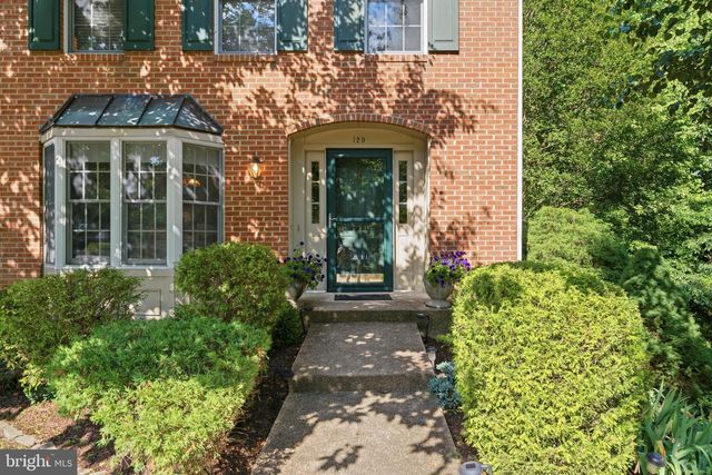129 HUCKLEBERRY DR, La Plata, MD 20646