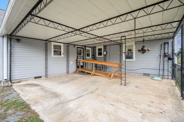 122 ANDERSON DRIVE, Tullahoma, TN 37388