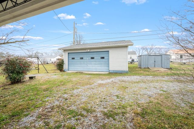 122 ANDERSON DRIVE, Tullahoma, TN 37388