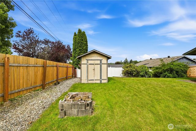 6524 64th Place NE, Marysville, WA 98270
