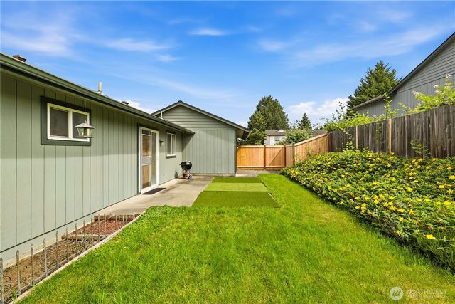 6524 64th Place NE, Marysville, WA 98270