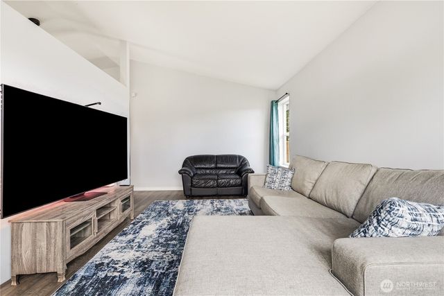 6524 64th Place NE, Marysville, WA 98270