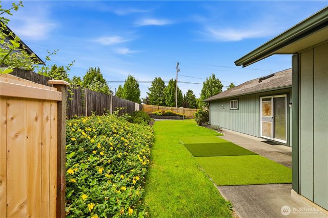 6524 64th Place NE, Marysville, WA 98270