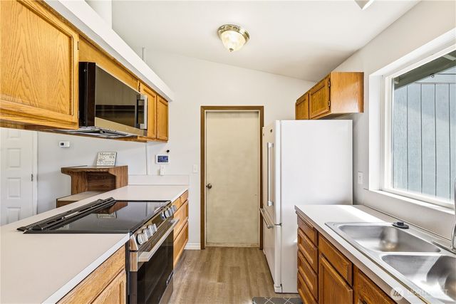 6524 64th Place NE, Marysville, WA 98270