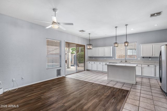 2236 W Periwinkle Way, Chandler, AZ 85248