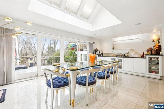 270 E Clinton Avenue, Tenafly, NJ 07670