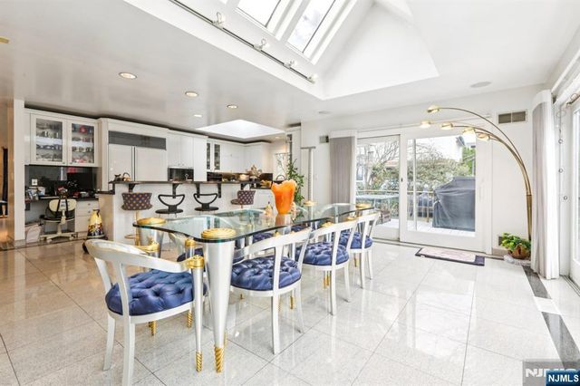 270 E Clinton Avenue, Tenafly, NJ 07670