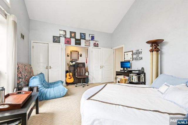 270 E Clinton Avenue, Tenafly, NJ 07670