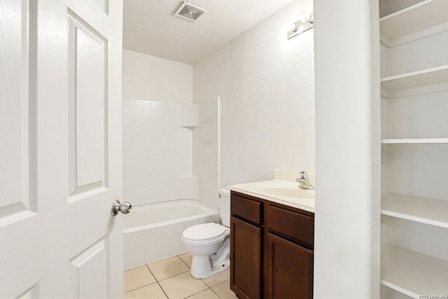 11710 Luckey Ledge, San Antonio, TX 78252