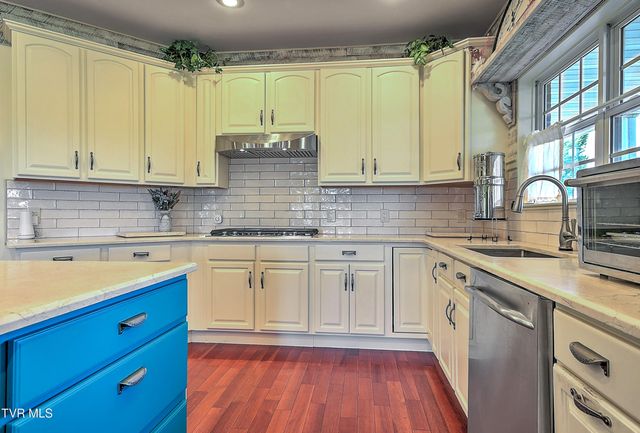 146 Hopson Road, Johnson City, TN 37601