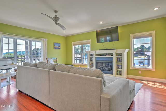 146 Hopson Road, Johnson City, TN 37601