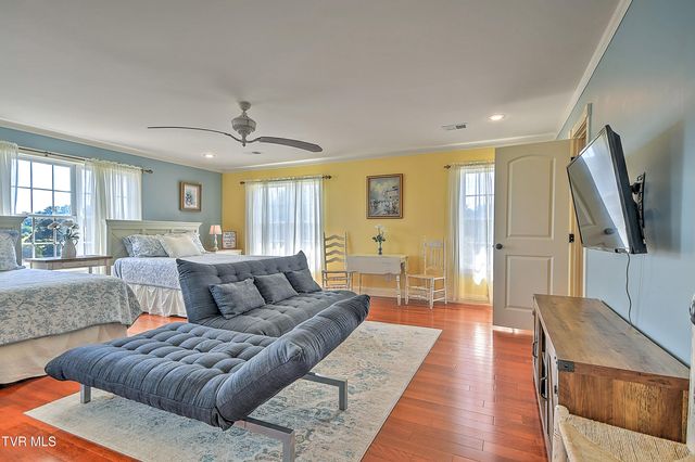 146 Hopson Road, Johnson City, TN 37601