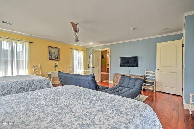 146 Hopson Road, Johnson City, TN 37601