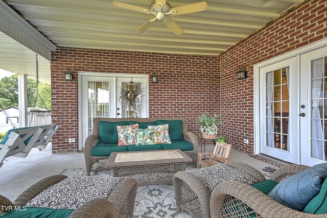 146 Hopson Road, Johnson City, TN 37601