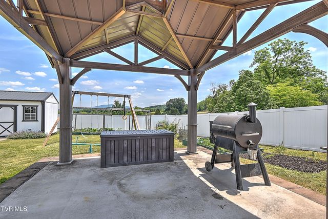 146 Hopson Road, Johnson City, TN 37601