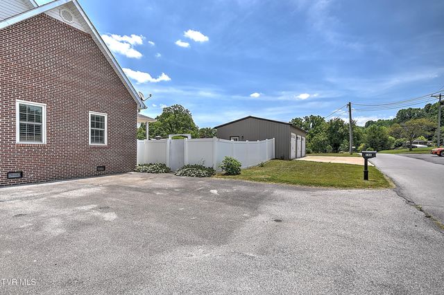 146 Hopson Road, Johnson City, TN 37601
