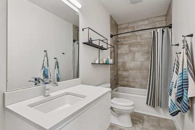 9136 Abram Drive, Waukee, IA 50266