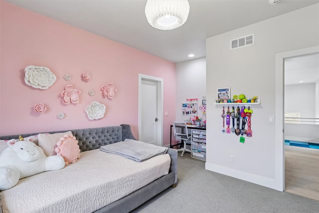 9136 Abram Drive, Waukee, IA 50266