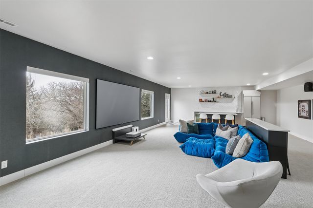 9136 Abram Drive, Waukee, IA 50266