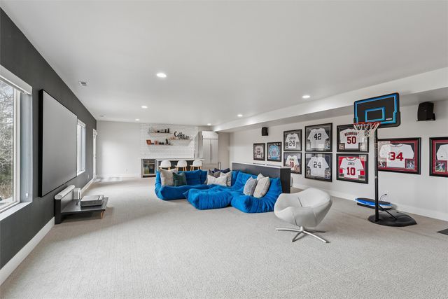 9136 Abram Drive, Waukee, IA 50266