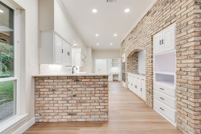 811 Cobblestone Court, Cedar Hill, TX 75104