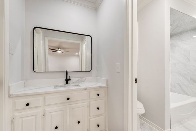 811 Cobblestone Court, Cedar Hill, TX 75104