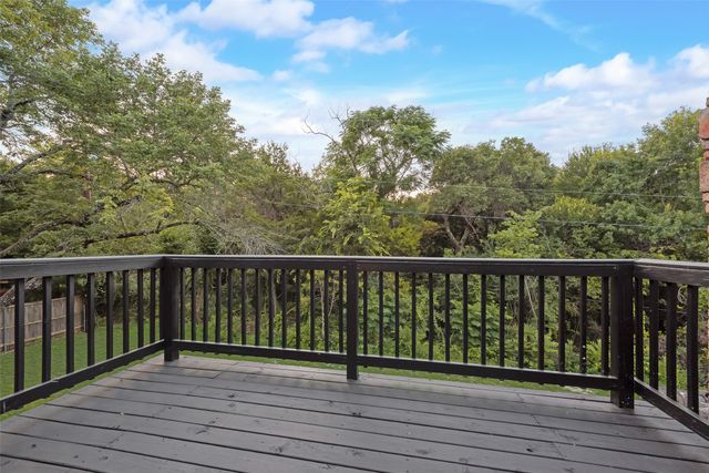 811 Cobblestone Court, Cedar Hill, TX 75104