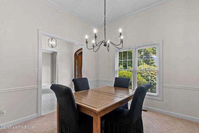 1900 Grand Villa Dr, La Grange, KY 40031