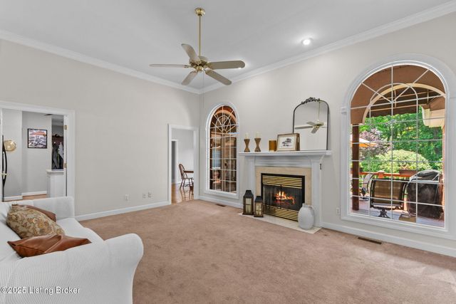 1900 Grand Villa Dr, La Grange, KY 40031