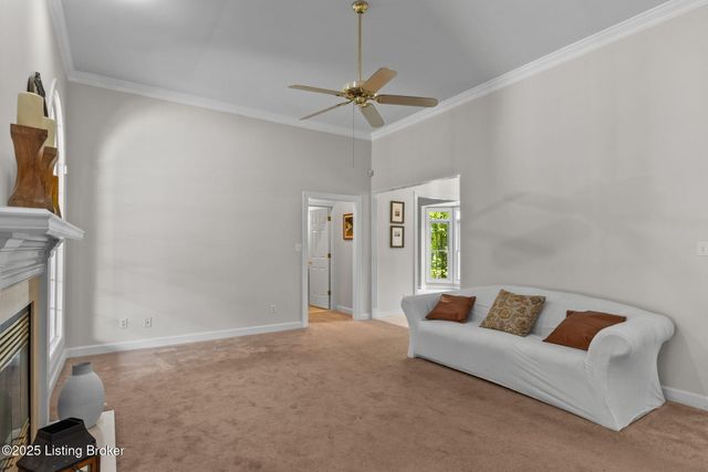 1900 Grand Villa Dr, La Grange, KY 40031