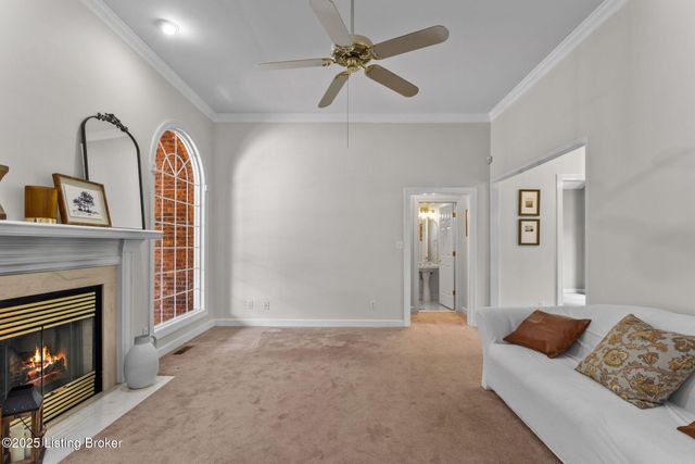 1900 Grand Villa Dr, La Grange, KY 40031