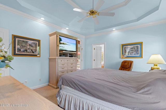 1900 Grand Villa Dr, La Grange, KY 40031