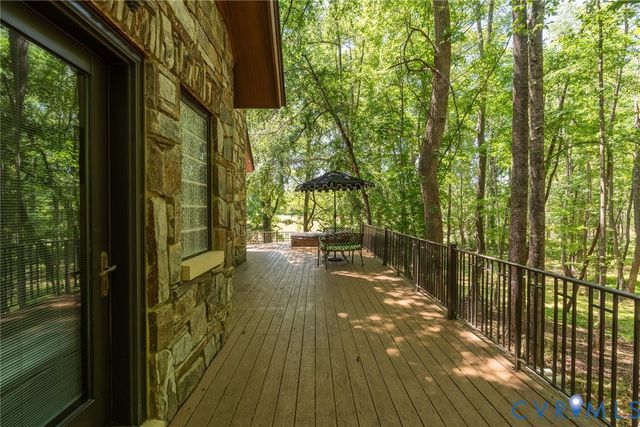 18546 Taylors Creek Rd, Montpelier, VA 23192