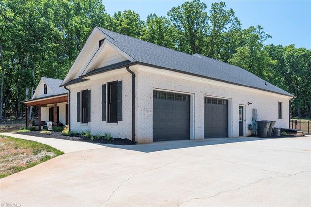 7988 Ridge Road, Tobaccoville, NC 27050
