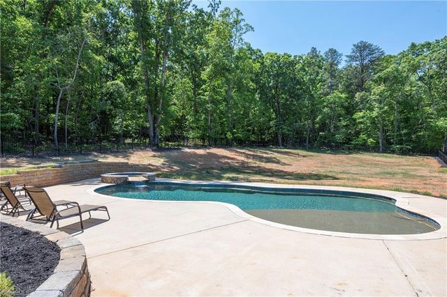 7988 Ridge Road, Tobaccoville, NC 27050