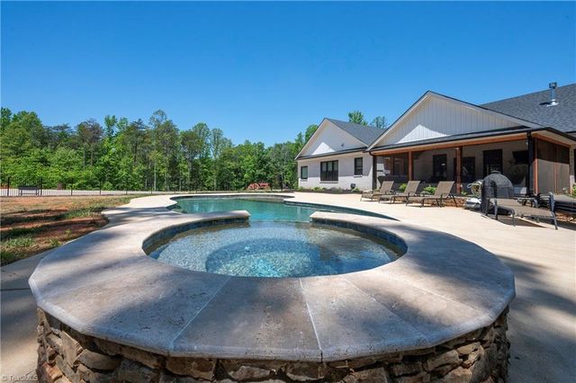 7988 Ridge Road, Tobaccoville, NC 27050