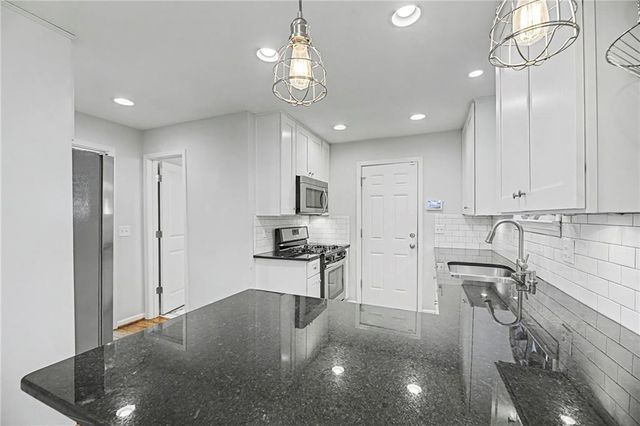 506 E 66th Terrace, Kansas City, MO 64131