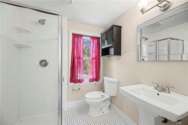 506 E 66th Terrace, Kansas City, MO 64131