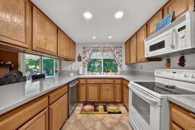 10131 Tres Lagos Court, Spring Valley, CA 91977