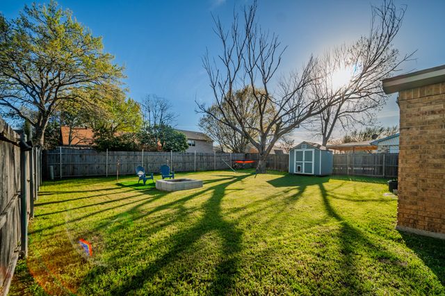 6802 Blackberry Drive, Arlington, TX 76016